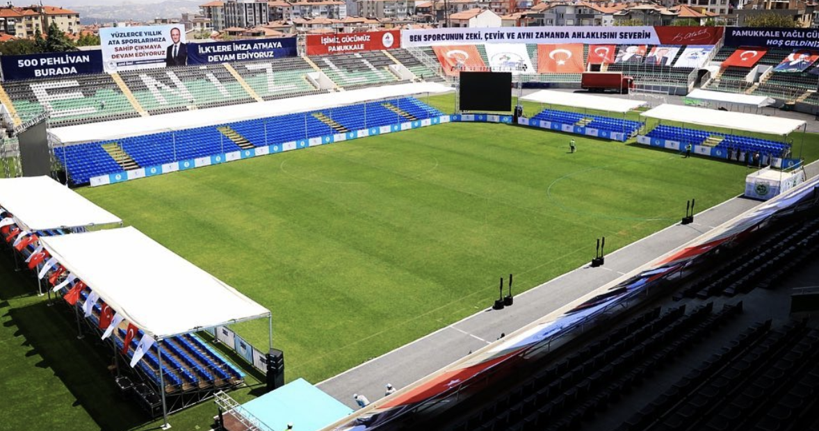 DENİZLİ ATATÜRK STADYUMU GÜREŞ MÜSABAKASI 